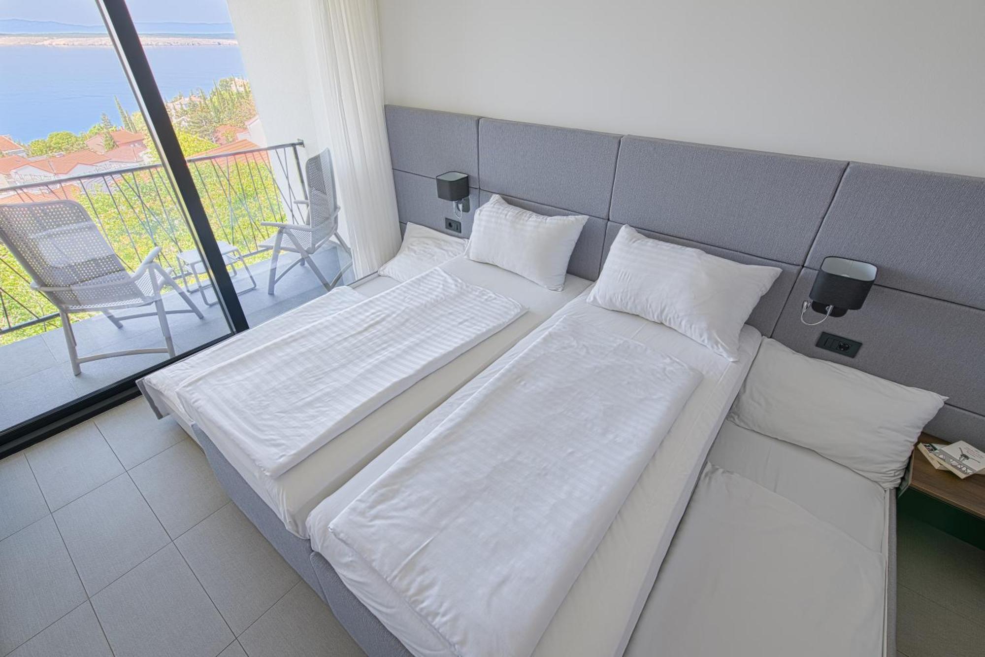 Paviljoni Omorika Hotel Crikvenica Exterior photo